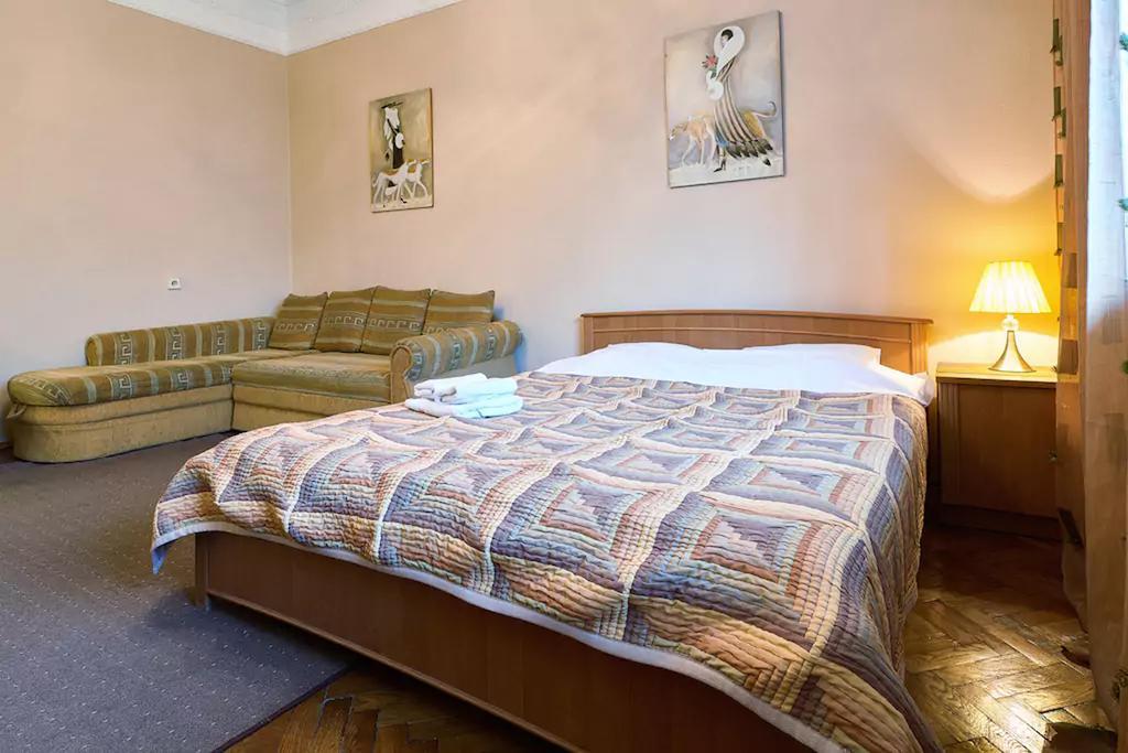 Home Hotel Apartments On Lva Tolstogo Kiev Exterior foto