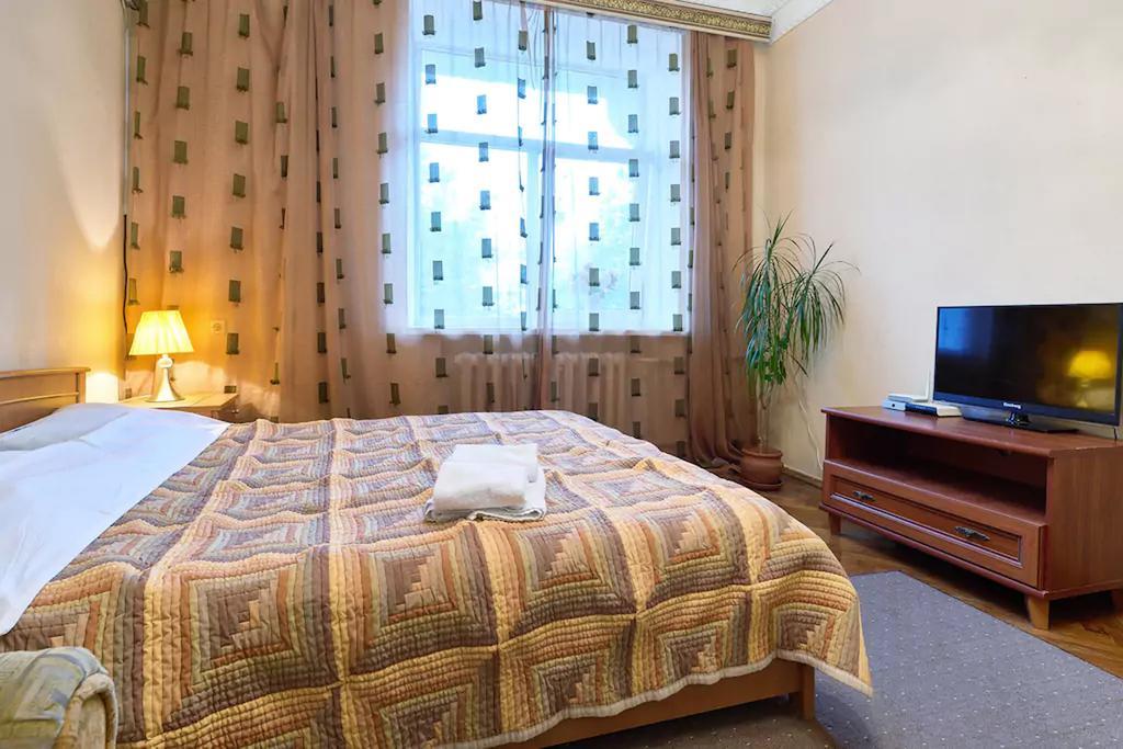 Home Hotel Apartments On Lva Tolstogo Kiev Exterior foto